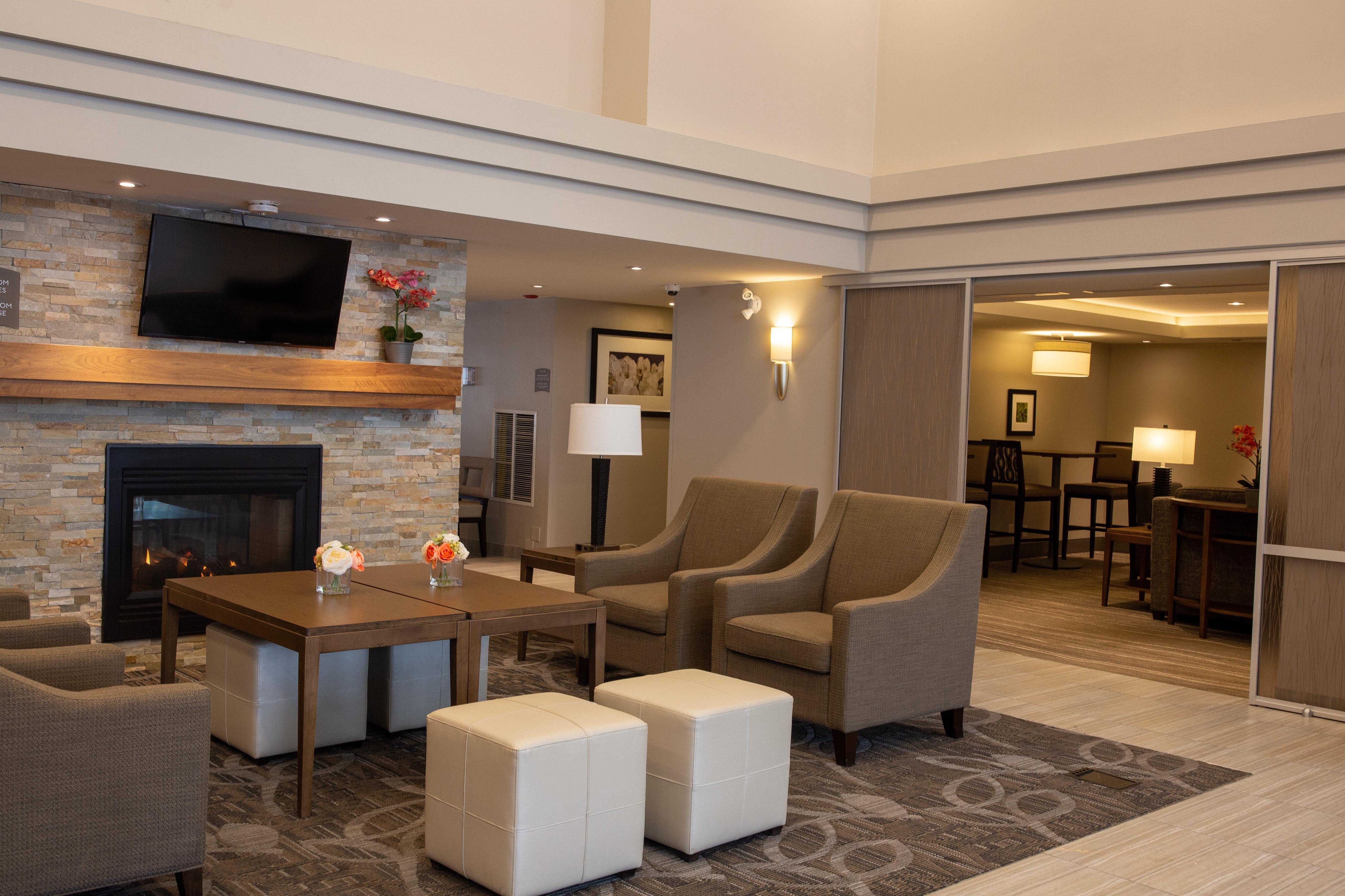 Staybridge Toronto - South By Ihg 3*
